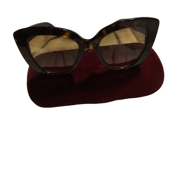 GUCCI SUNGLASSES - Picture 2 of 9